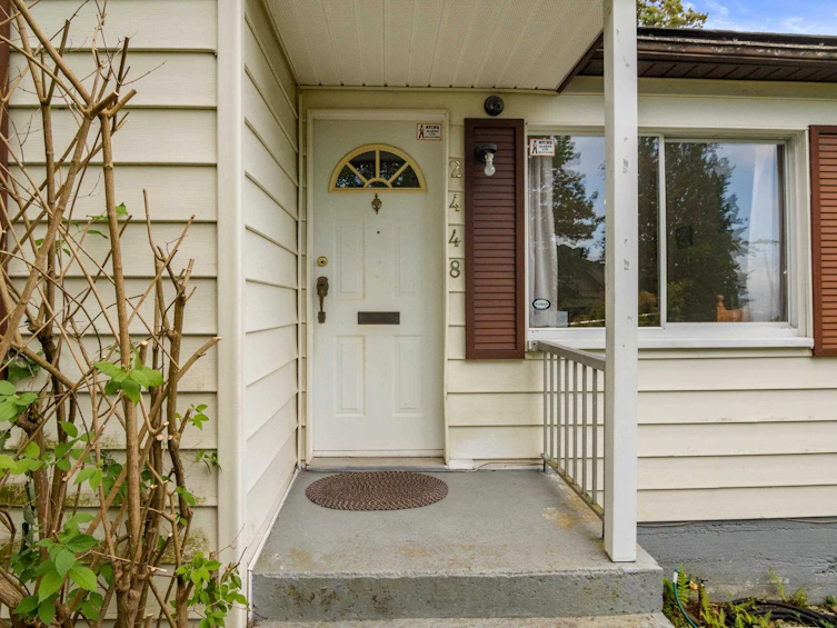 2448 E 29th Avenue, Vancouver, BC, V5R 1T9 - 3