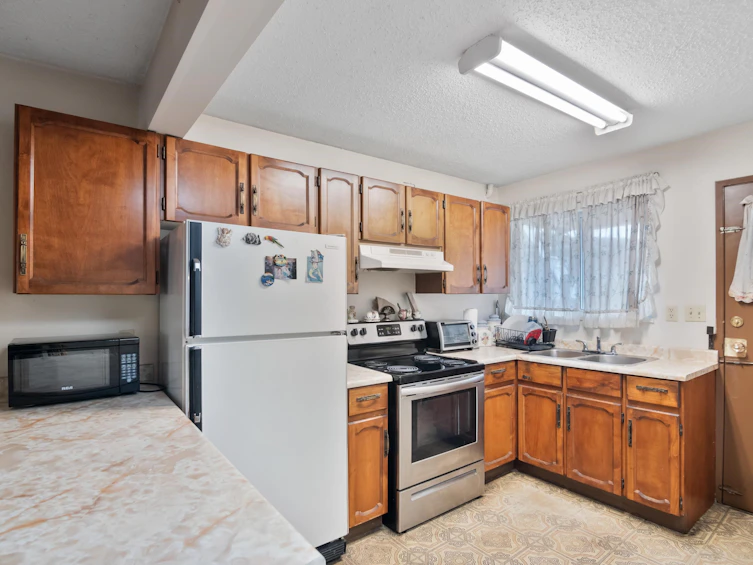 2448 E 29th Avenue, Vancouver, BC, V5R 1T9 - 12