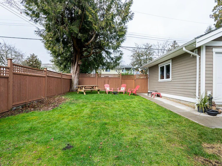 884 E 13th Street, North Vancouver, BC, V7L 2M9 - 36