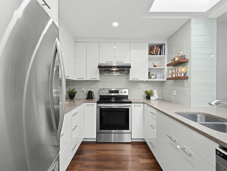 35-3960 Canada Way, Burnaby, BC, V5G 1G7 - 9