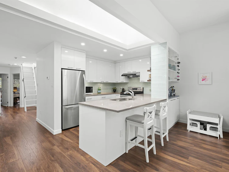 35-3960 Canada Way, Burnaby, BC, V5G 1G7 - 8