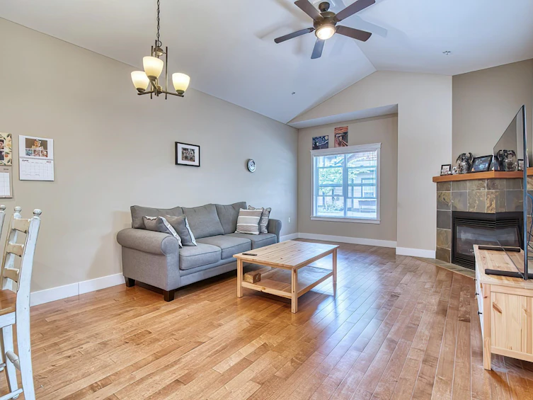 104-518 Shaw Road, Gibsons, BC, V0N 1V8 - 3