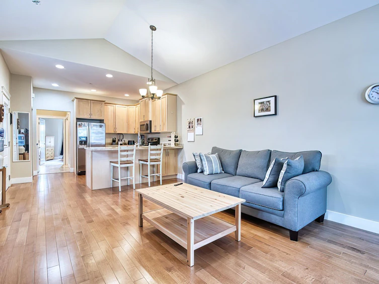104-518 Shaw Road, Gibsons, BC, V0N 1V8 - 6