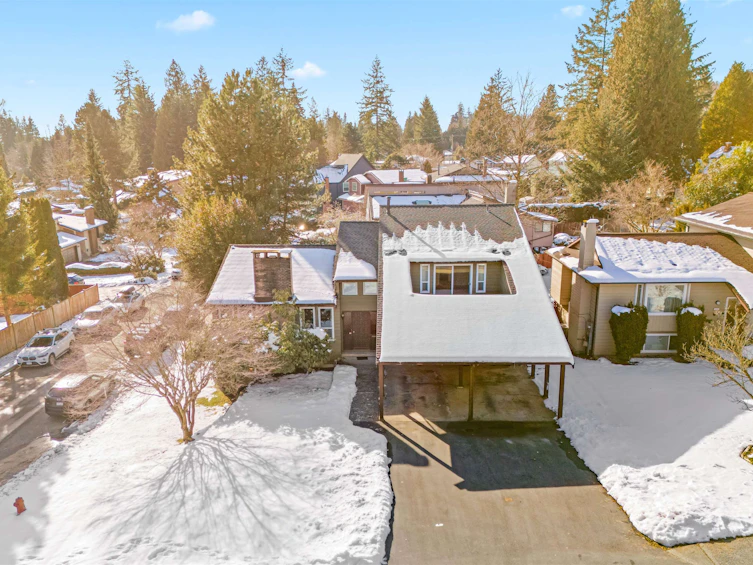 2327 Kirkstone Road, North Vancouver, BC, V7J 3M1 - 2