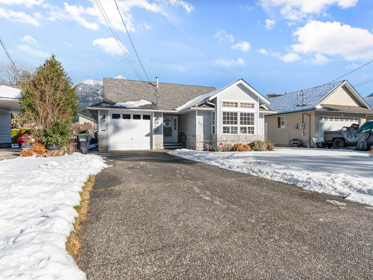 585 4th Avenue, Hope, BC, V0X 1L0 - 31