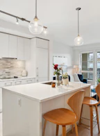 Ph3 2468 Bayswater Street