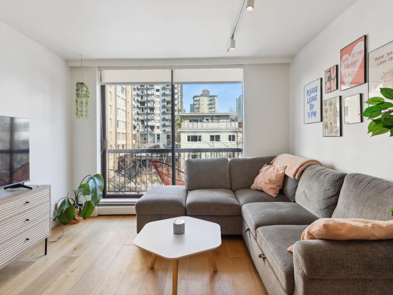 405 - 1146 Harwood Street, Vancouver BC V6E 3V1