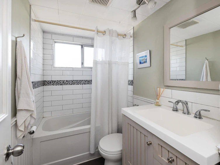 1292 Silverwood Crescent, North Vancouver, BC, V7P 1J5 - 27