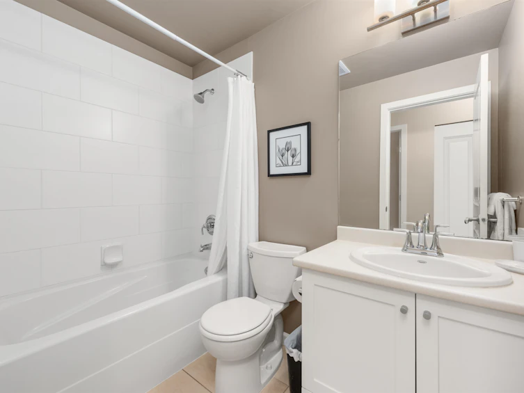313-15322 101 Avenue, Surrey, BC, V3R 4G9 - 11