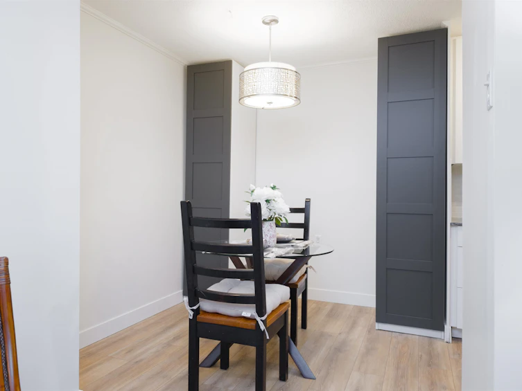 207-1610 Chesterfield Avenue, North Vancouver, BC, V7N 2N7 - 4