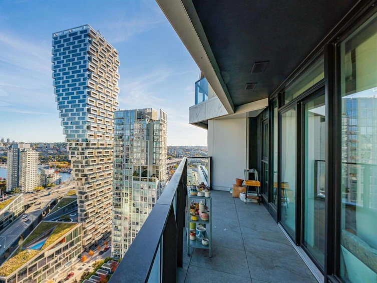 2201-889 Pacific Street, Vancouver, BC, V6Z 1C3 - 2