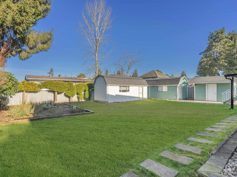12145 97 Avenue, Surrey, BC, V3V 2C8