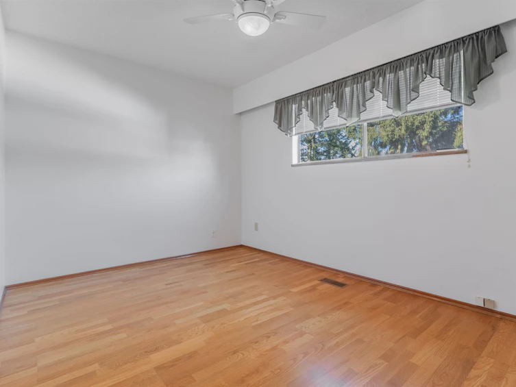 12145 97 Avenue, Surrey, BC, V3V 2C8 - 10