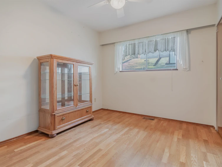 12145 97 Avenue, Surrey, BC, V3V 2C8 - 11