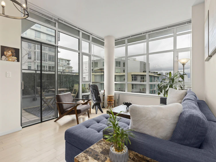 901-63 W 2nd Avenue, Vancouver, BC, V5Y 0G8 - 2