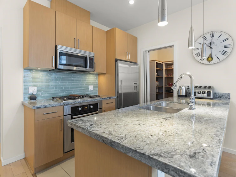 901-63 W 2nd Avenue, Vancouver, BC, V5Y 0G8 - 12