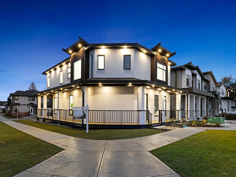 20507 75a Avenue, Langley, BC, V2Y 1V5 - 2