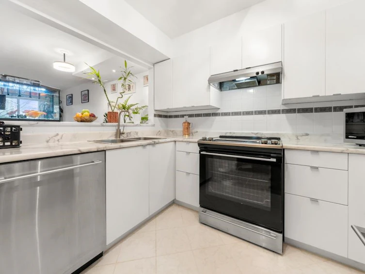 18-123 Seventh Street, New Westminster, BC, V3M 6Y2 - 14