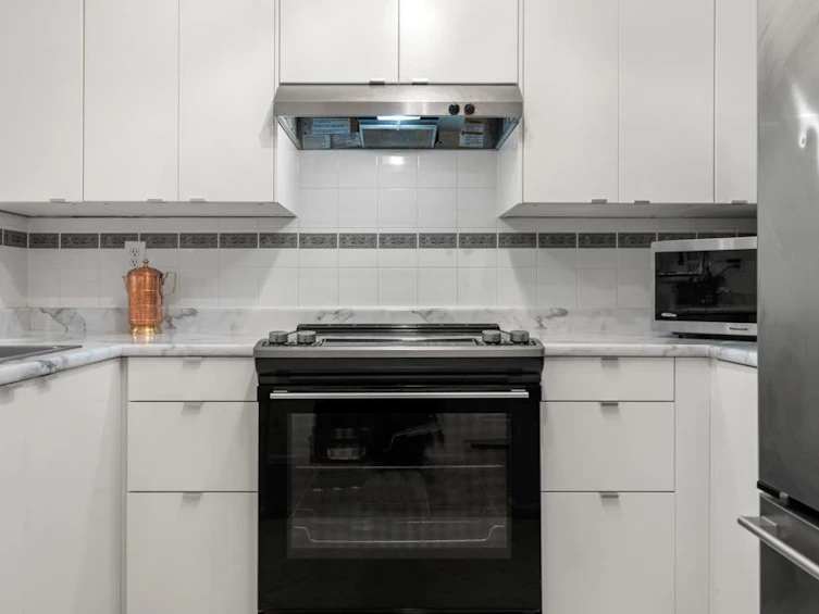 18-123 Seventh Street, New Westminster, BC, V3M 6Y2 - 16