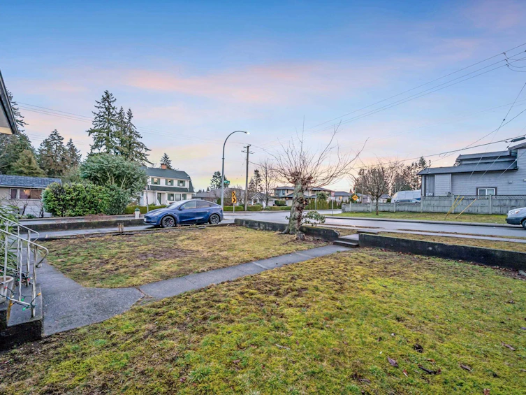 7993 Edmonds Street, Burnaby, BC, V3N 1C1 - 3