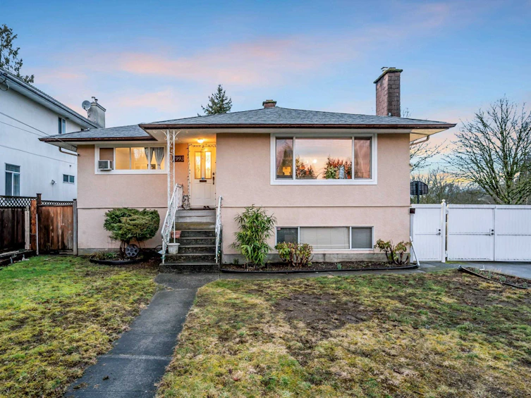 7993 Edmonds Street, Burnaby, BC, V3N 1C1