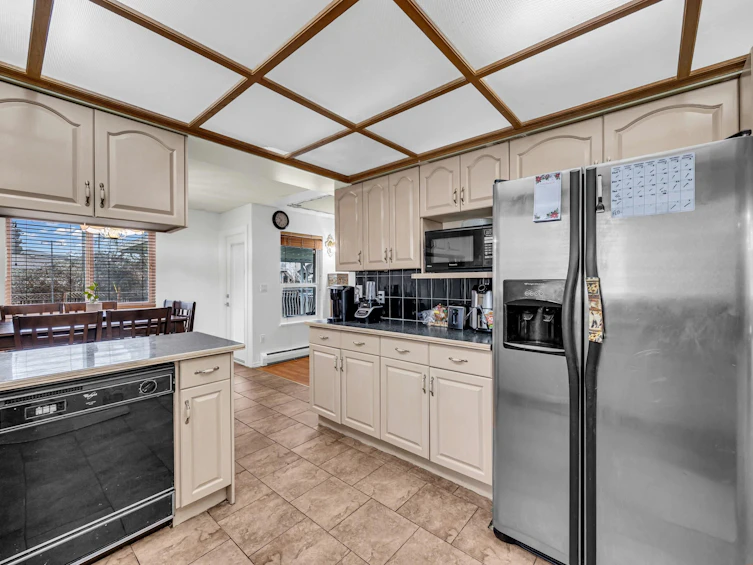 6634 124 Street, Surrey, BC, V3W 0Z3 - 13