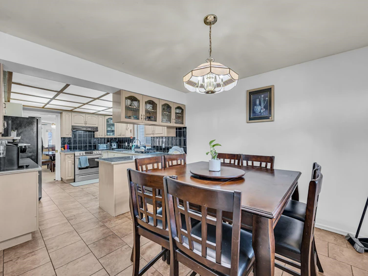 6634 124 Street, Surrey, BC, V3W 0Z3 - 17