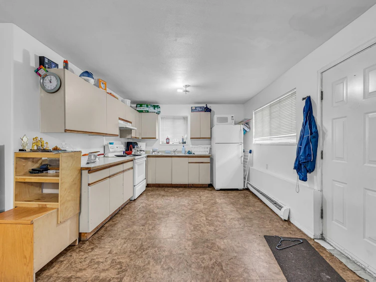 6634 124 Street, Surrey, BC, V3W 0Z3 - 35