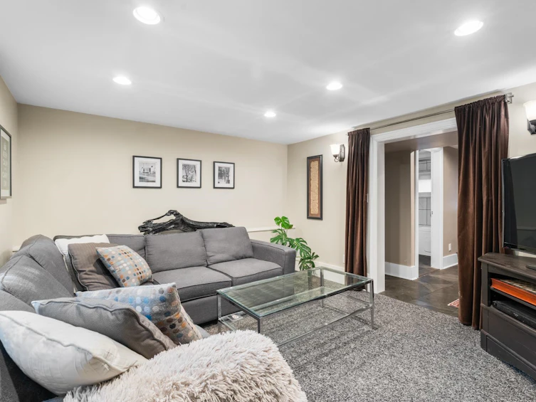 2066 W 42nd Avenue, Vancouver, BC, V6M 2B3 - 32