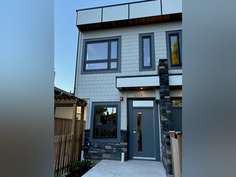 2634 Ward Street, Vancouver, BC, V5R 4S6 - 2