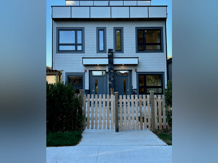 2636 Ward Street, Vancouver, BC, V5R 4S6