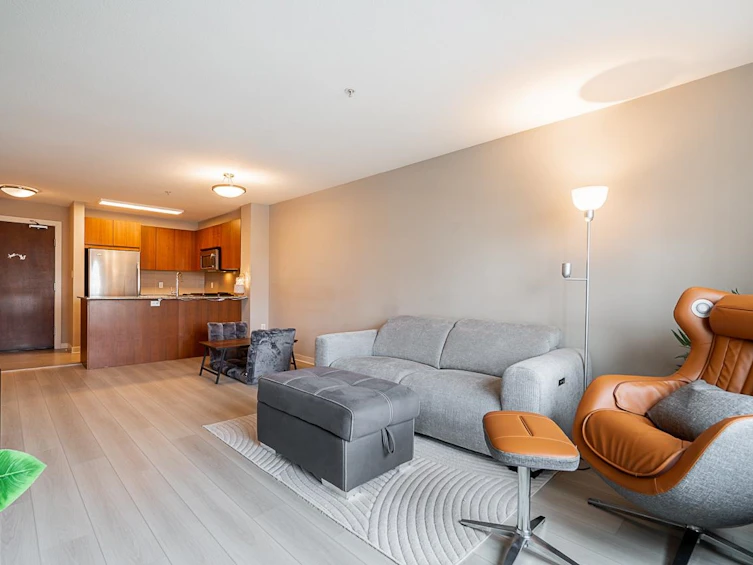 305-5885 Irmin Street, Burnaby, BC, V5J 0C2 - 10