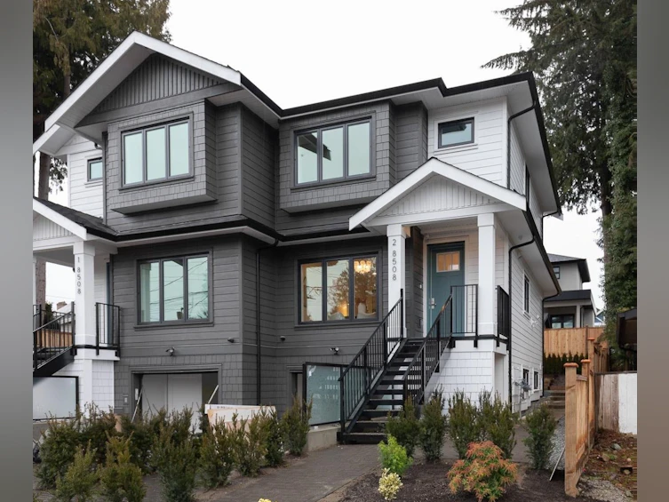 2-8508 E Boulevard, Vancouver, BC, V6P 5E6 - 2