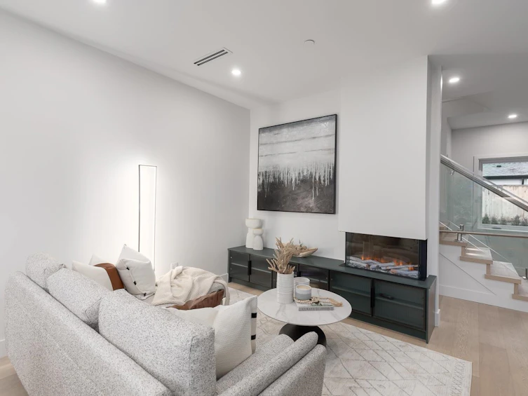 2-8508 E Boulevard, Vancouver, BC, V6P 5E6 - 7