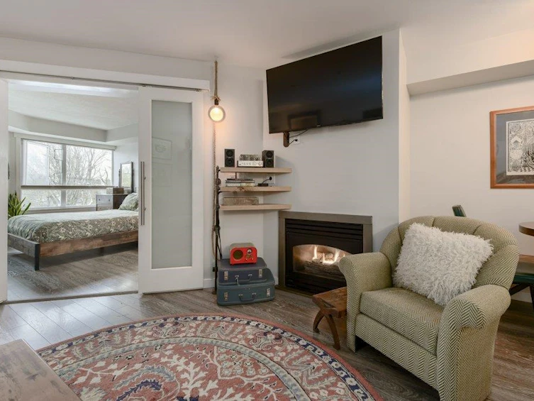 206-1707 Charles Street, Vancouver, BC, V5L 2T6 - 4