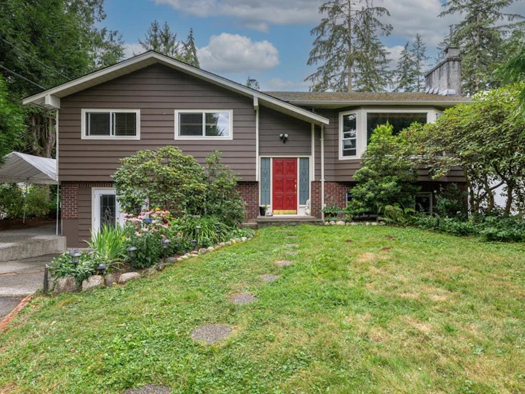 3176 Old Clayburn Road, Abbotsford, BC, V2S 4H3
