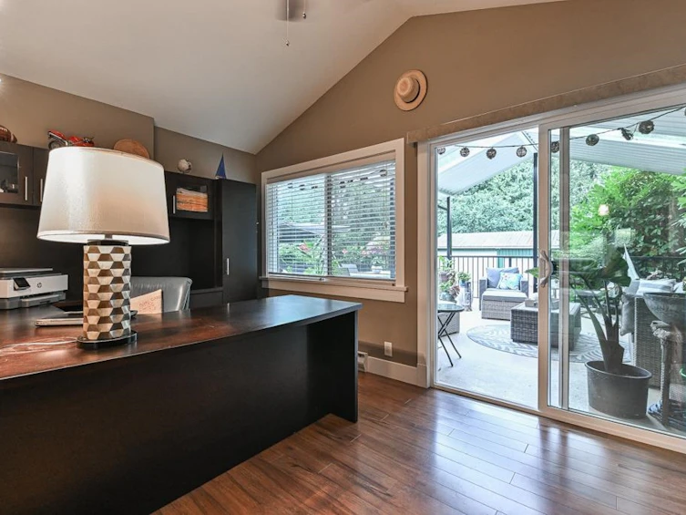 3176 Old Clayburn Road, Abbotsford, BC, V2S 4H3 - 20