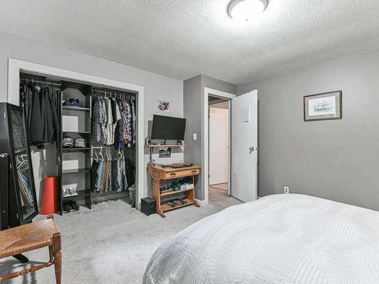 3176 Old Clayburn Road, Abbotsford, BC, V2S 4H3 - 33