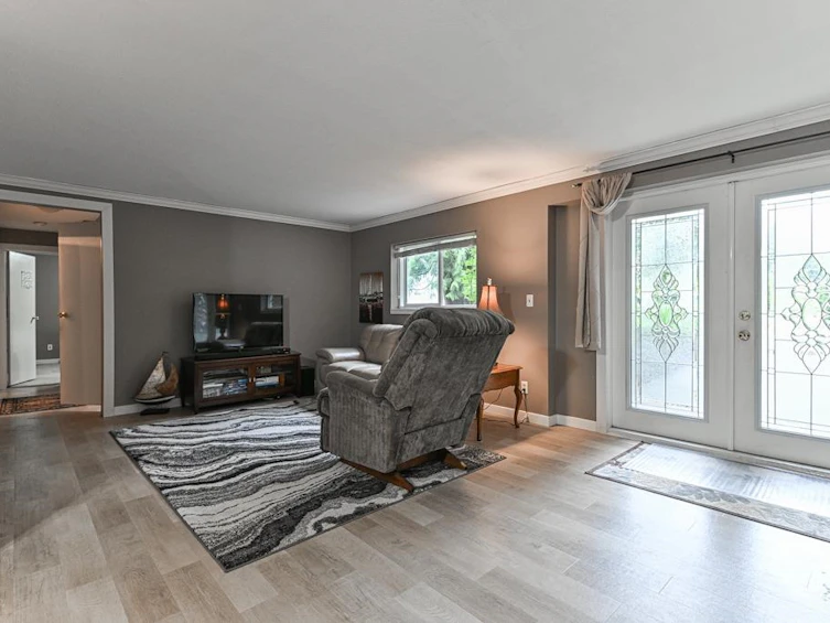 3176 Old Clayburn Road, Abbotsford, BC, V2S 4H3 - 36