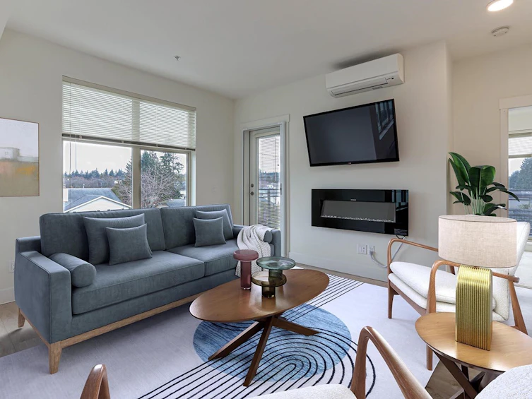 305-14022 North Bluff Road, Surrey, BC, V4B 0B7 - 14