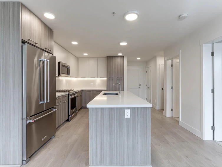 305-14022 North Bluff Road, Surrey, BC, V4B 0B7 - 10