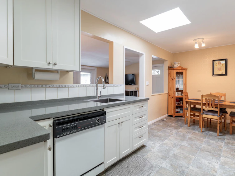 10137 127th Street, Surrey, BC, V3V 5J5 - 11