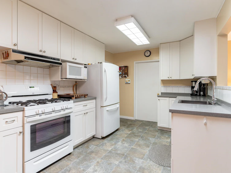 10137 127th Street, Surrey, BC, V3V 5J5 - 13