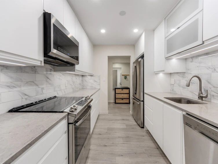 112-8720 No. 1 Road, Richmond, BC, V7C 4L5 - 2