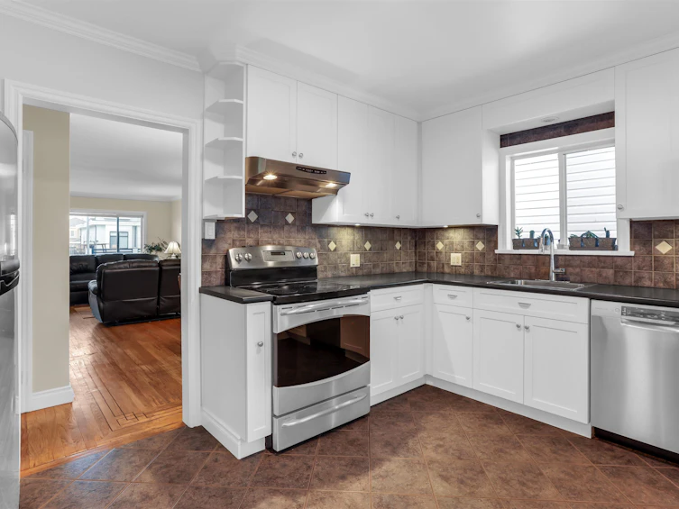 7682 Hilda Street, Burnaby, BC, V3N 3H7 - 14