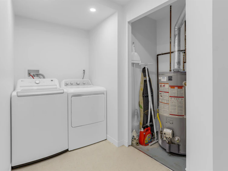 7682 Hilda Street, Burnaby, BC, V3N 3H7 - 21