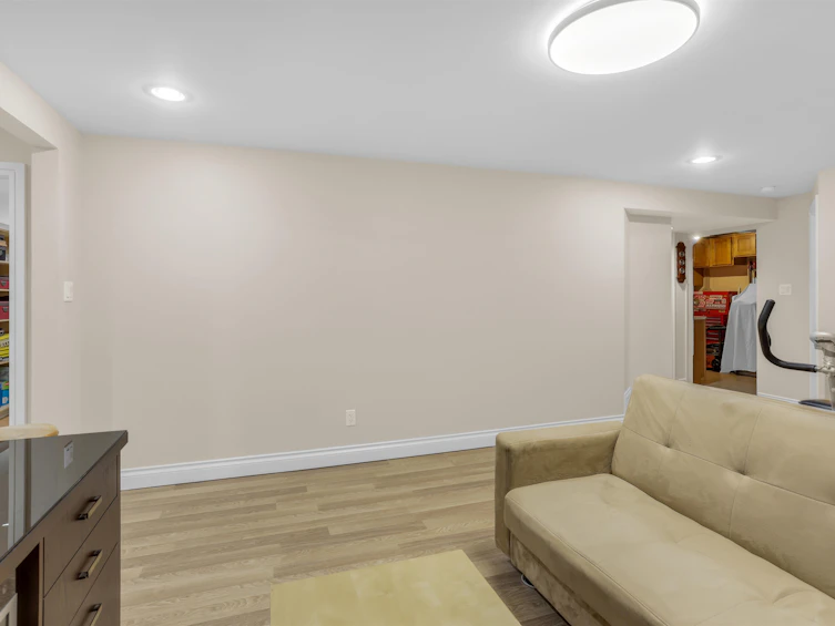7682 Hilda Street, Burnaby, BC, V3N 3H7 - 28