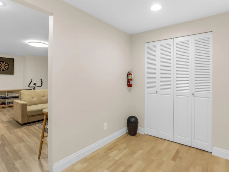7682 Hilda Street, Burnaby, BC, V3N 3H7 - 29