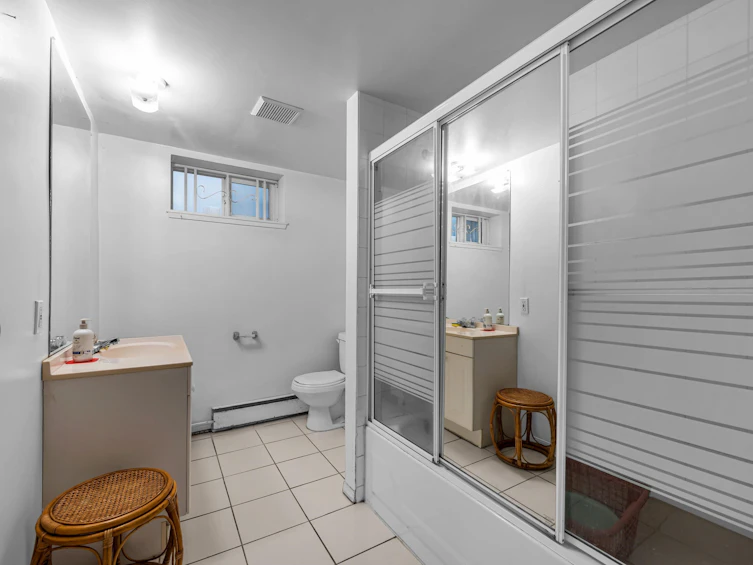 3015 E 45th Avenue, Vancouver, BC, V5R 3C6 - 36
