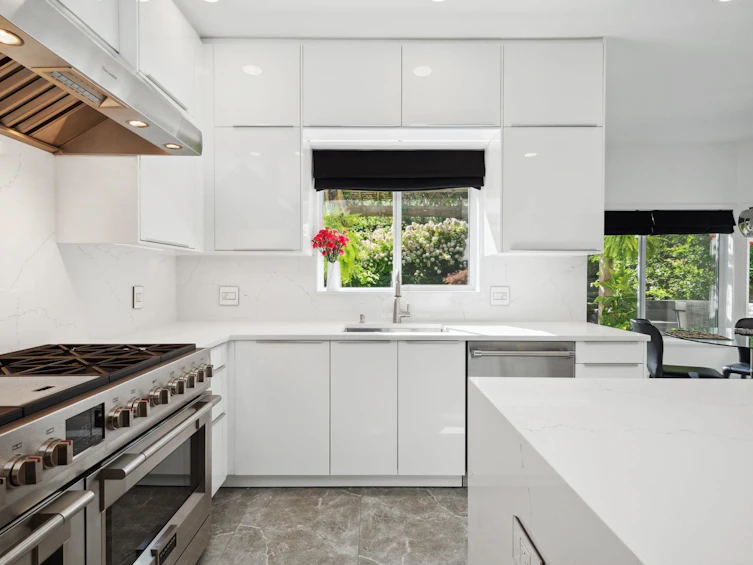 30 Shoreline Circle, Port Moody, BC, V3H 4V9 - 11